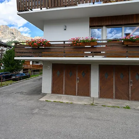 Cortina Center Luxury