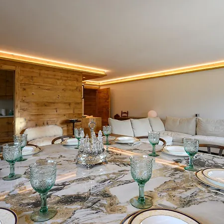 Cortina Center Luxury